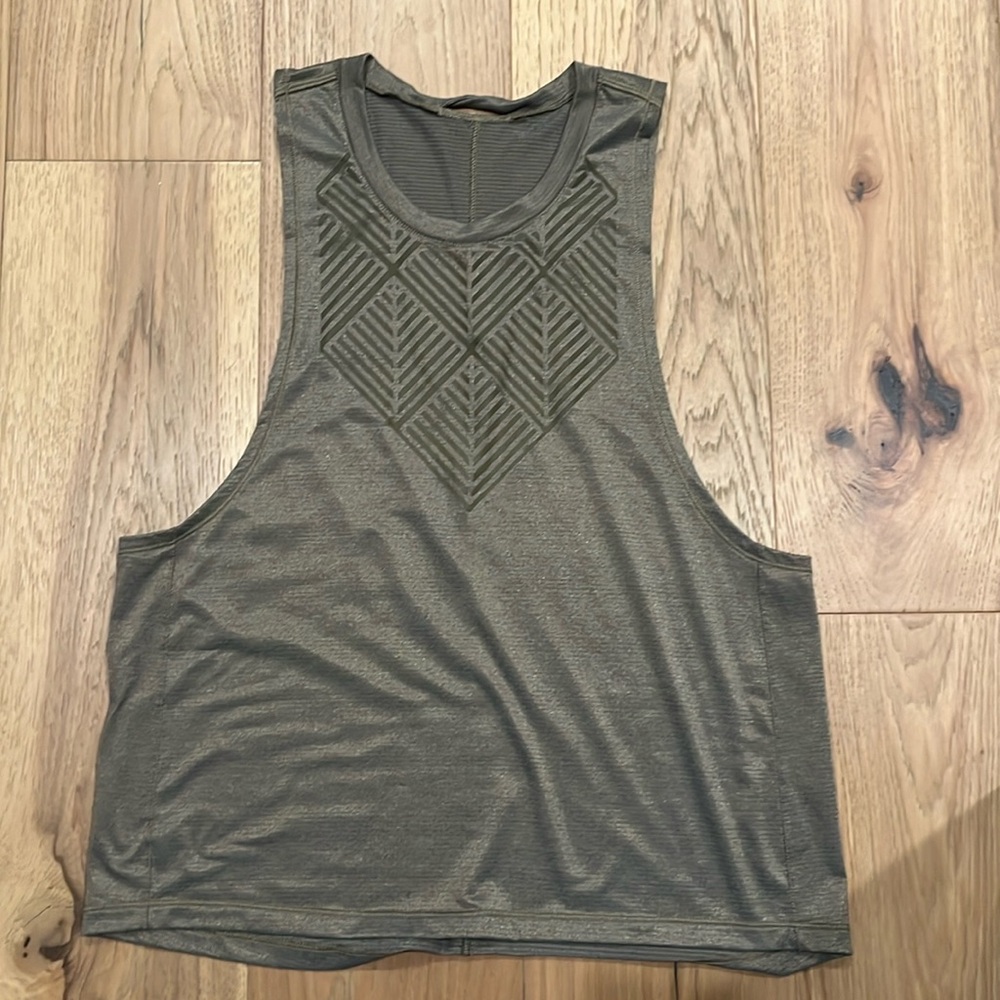 Lululemon muscle tank